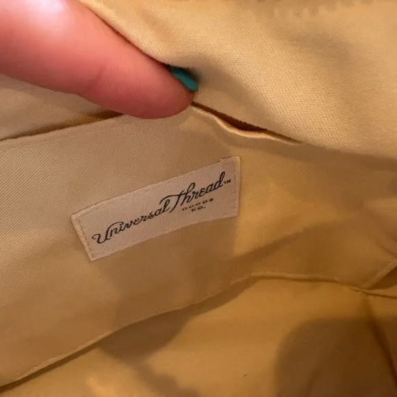 Universal Threads Cream and Brown Woven Crossbody Bag - Picture 6 of 8